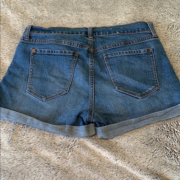 Old navy ripped boyfriend shorts - Picture 4 of 5